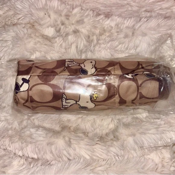 Coach NEW Coach X Peanuts Snoopy Print Brown Multi UV Protection Mini Umbrella - Picture 15 of 16